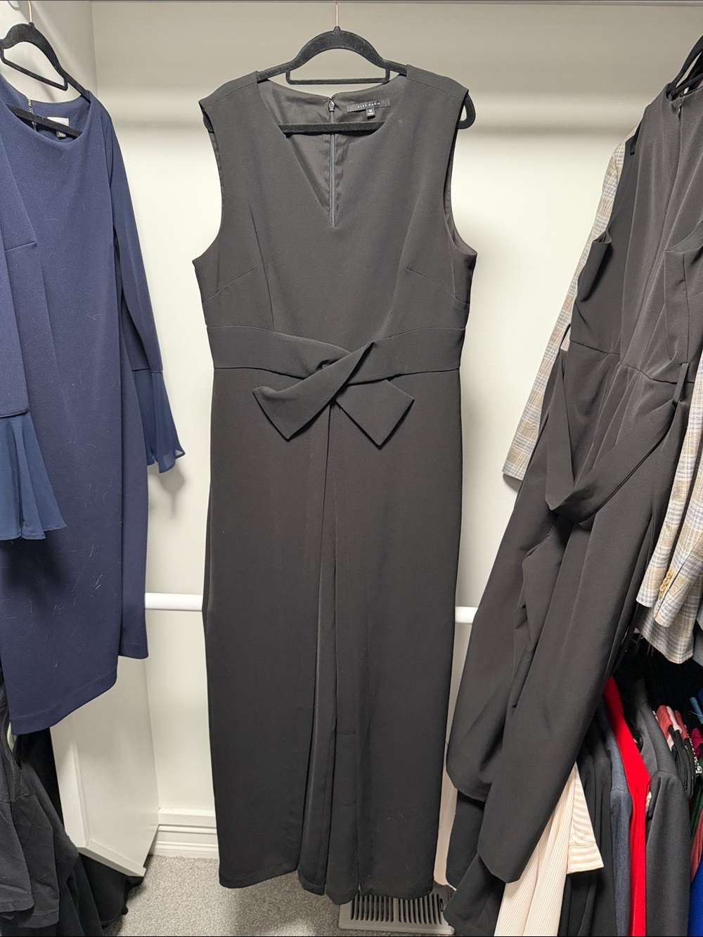 Alex Marie Black Sleeveless Bow-Waist Midi Dress